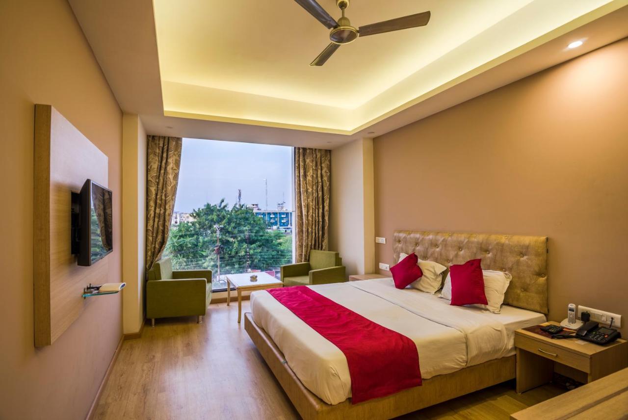 Palette Hotel Nisarga By Sunday Bhopal Exterior photo