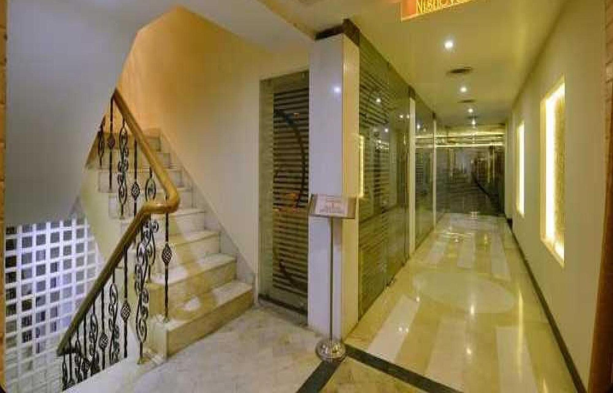 Palette Hotel Nisarga By Sunday Bhopal Exterior photo