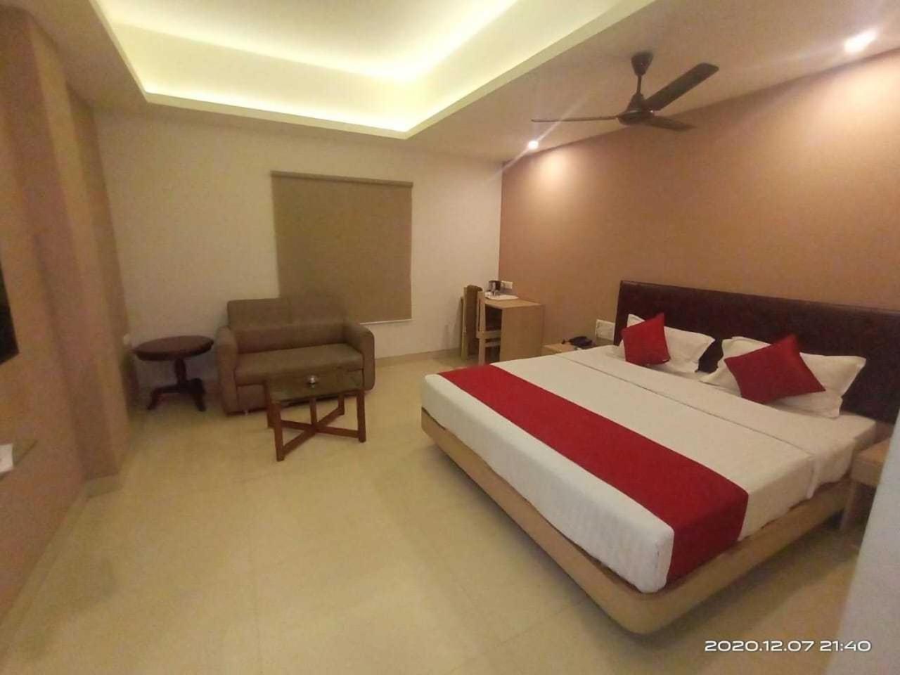 Palette Hotel Nisarga By Sunday Bhopal Exterior photo